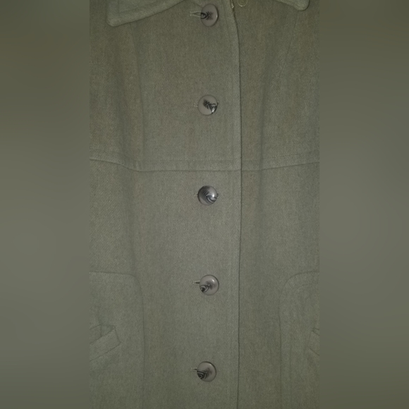 VINTAGE PENGUIN LADIES WOOL COAT EUC - Picture 11 of 12